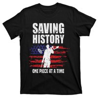 Saving History American Flag Usa Funny Metal Detecting T-Shirt