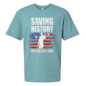 Saving History American Flag Usa Funny Metal Detecting Sueded Cloud Jersey T-Shirt