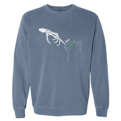 Skeleton Hand Boop On A CatS Nose Funny Halloween Garment-Dyed Sweatshirt