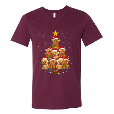 Scottish Highland Cow Christmas Tree Funny Cow Lover Xmas V-Neck T-Shirt