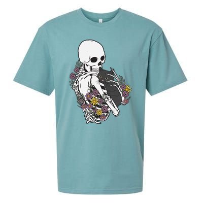 Skeleton Hugging Cat Flowers Skeleton Black Cat Gift Sueded Cloud Jersey T-Shirt