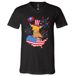 Scottish Highland Cow Independence Day American Flag Cow V-Neck T-Shirt