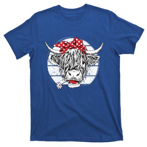 Scottish Highland Cow Cattle Hairy Cow Flowers Gift T-Shirt