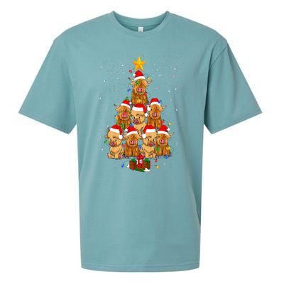 Scottish Highland Cow Christmas Tree Funny Cow Lover Xmas Sueded Cloud Jersey T-Shirt