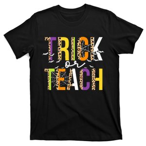 Spooky Halloween Educator Groovy Trick or Teach T-Shirt