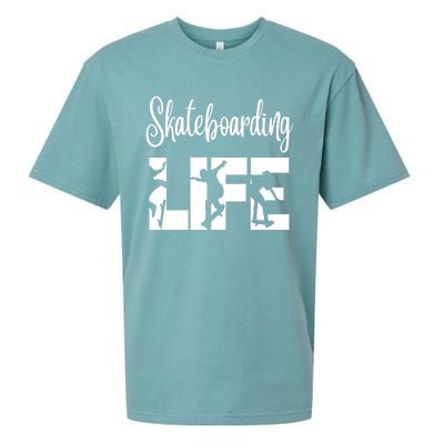 Skaters Having Fun Pro Skateboarding Life Gift For Teen Gift Sueded Cloud Jersey T-Shirt