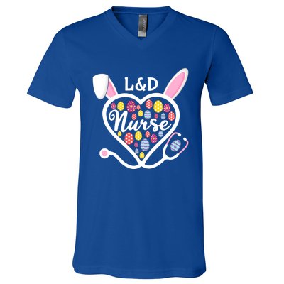 Stethoscope Heart L And D Nurse Easter Bunny Labor And Delivery Gift V-Neck T-Shirt