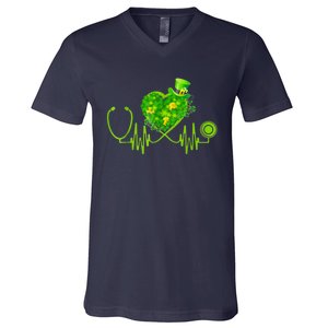 Stethoscope Heartbeat Nurse Doctor St Patricks Day Clover V-Neck T-Shirt