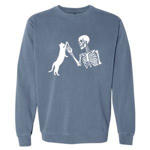 Skeleton Hand Playing Cat Funny Halloween Costume Skull Garment-Dyed Sweatshirt