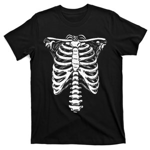 Skeleton Heart Rib Cage XRay Funny Halloween T-Shirt