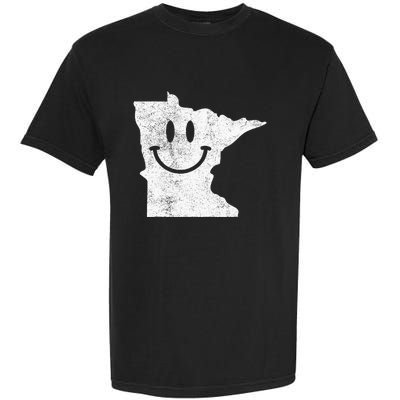 Smiling In Mn – Funny Minnesota Happy Face Garment-Dyed Heavyweight T-Shirt