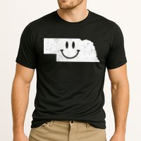 Smiling In NE – Funny Nebraska Happy Face Performance Shirt