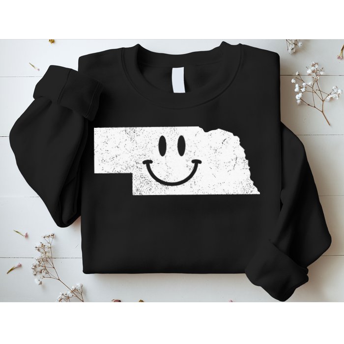 Smiling In NE – Funny Nebraska Happy Face Sweatshirt