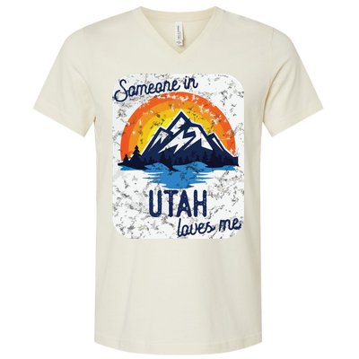 Someone In Utah Loves Me V-Neck T-Shirt