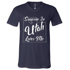 Someone In Utah Loves Me State Map Outline V-Neck T-Shirt