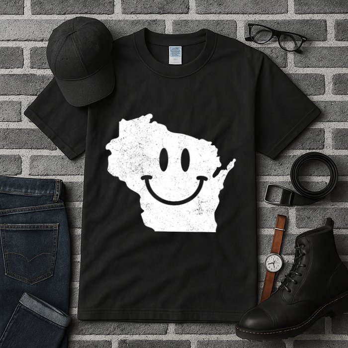Smiling In Wi Funny Wisconsin Happy Face Tall T-Shirt