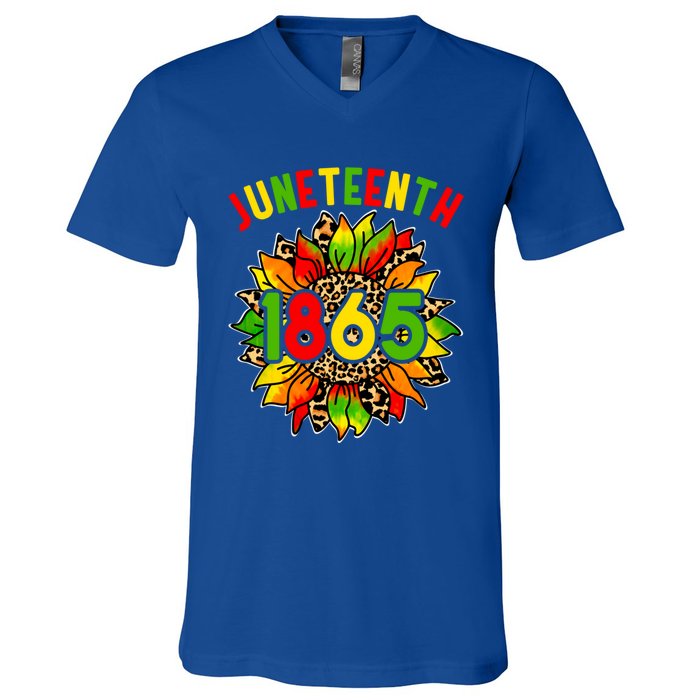 Sunflower Juneteenth 1865 Celebrates Black History Month Gift V-Neck T-Shirt