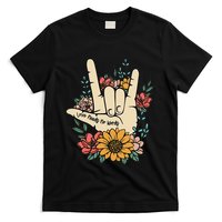 Sign Language Asl Love Needs No Words Special Education Spee T-Shirt