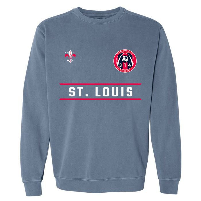 St Louis Gateway Arch Skyline 314 Fleur De Lis Badge Banner Garment-Dyed Sweatshirt