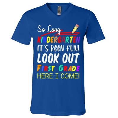So Long Kindergarten Here I Come 1 Grade Graduation Fun V-Neck T-Shirt