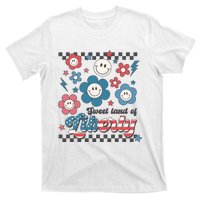 Sweet Land Of Liberty | 4th Of July | Smiley Flowers Retro T-Shirt