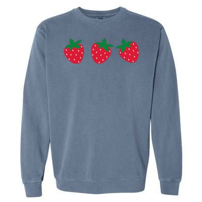 Strawberry Lover Summer Garment-Dyed Sweatshirt