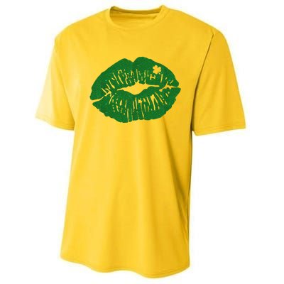 Shamrock Lip St Patricks Day Performance Sprint T-Shirt