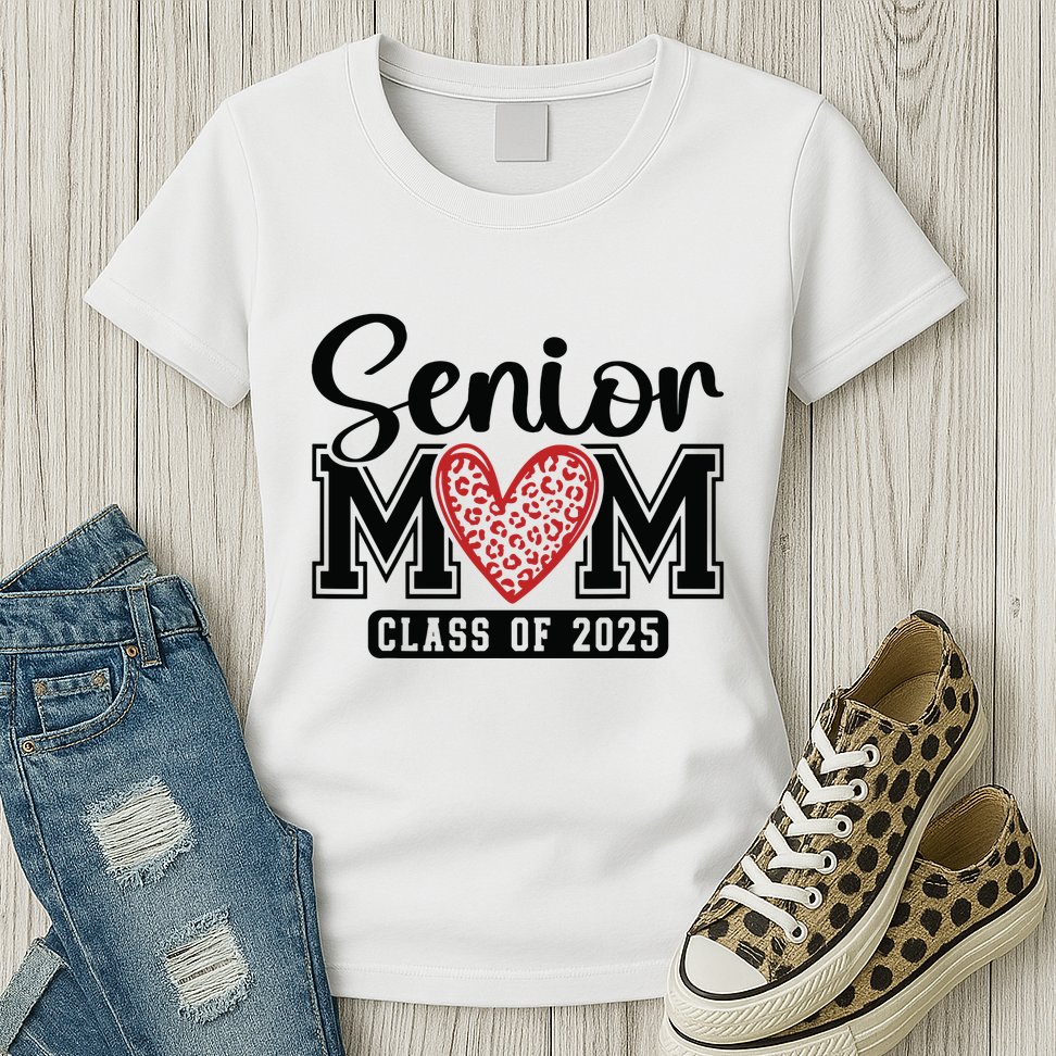 Senior Mom Class Of 2025 Graduation Vintage School Spirit Womens T-Shirt