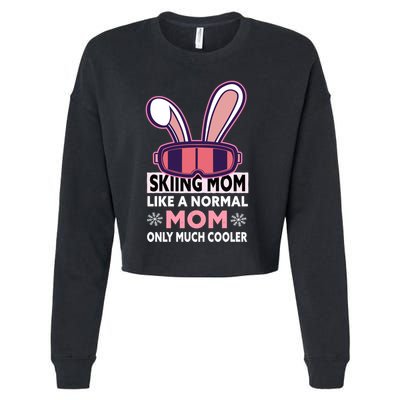 Skiing Mom Great Gift Snow Sport Funny Mom Ski Skiing Great Gift Cropped Pullover Crew