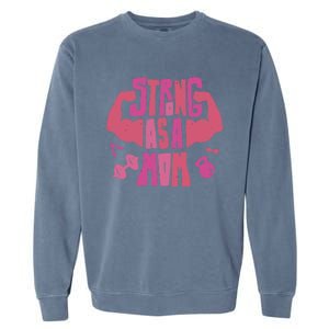 Strong Mom Gym Mother Mother's Day Mommy Fitness Gift Garment-Dyed Sweatshirt