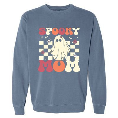 Spooky Mom Halloween Ghost Costume Retro Groovy Garment-Dyed Sweatshirt