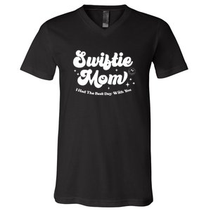 Retro Mom I Had The Best Day With You Funny Mothers Day V-Neck T-Shirt