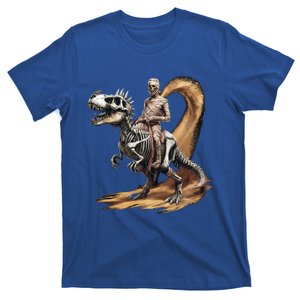 Scary Mummy Riding A Skeleton Dinosaur Cool Wicked Meaningful Gift T-Shirt