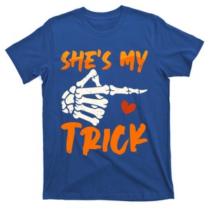 Shes My Trick Skeleton Matching Couple Halloween Costumes Gift T-Shirt