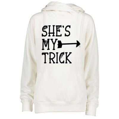 Shes My Trick Hes My Treat Pointing Arrow Couples Design Great Gift Womens Funnel Neck Pullover Hood