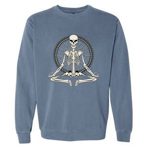 Skeleton Meditating Yoga Namaste 7 Chakras Spooky Halloween Cool Gift Garment-Dyed Sweatshirt