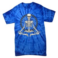 Skeleton Meditating Yoga Namaste 7 Chakras Spooky Halloween Cool Gift Tie-Dye T-Shirt