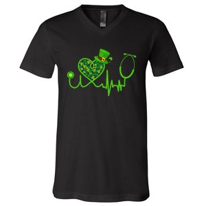 Stethoscope Nurse St Patrick's Day Lucky Nurse Shamrock V-Neck T-Shirt