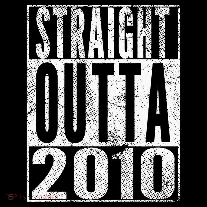 Straight Outta 2010 13th Birthday Gift 13 Years Old Kids Tank Top