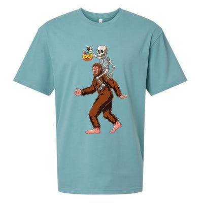 Skeleton On Bigfoot Funny Sasquatch Yeti Halloween Costume Sueded Cloud Jersey T-Shirt