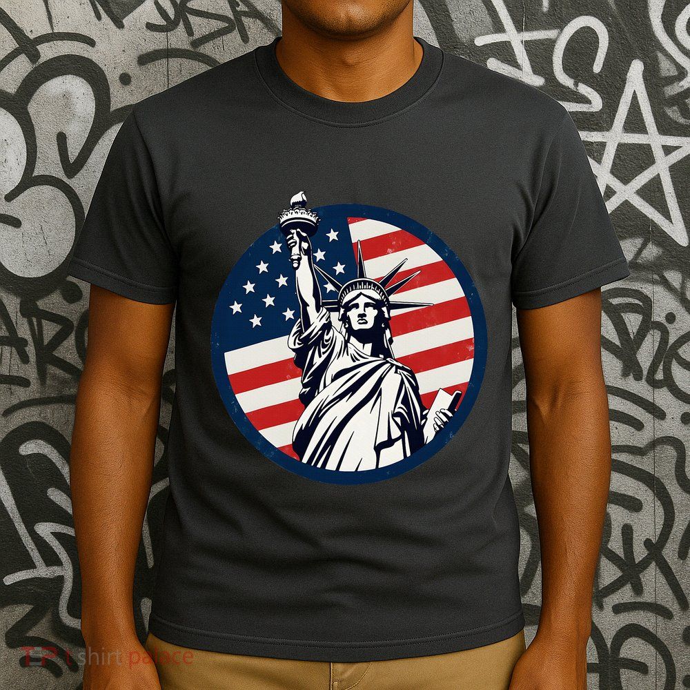 Statue Of Liberty With American Flag Fourth Of July T-Shirt