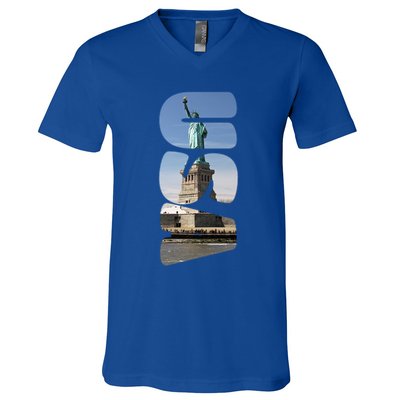 Statue Of Liberty Photograph Usa Letters Design Gift V-Neck T-Shirt