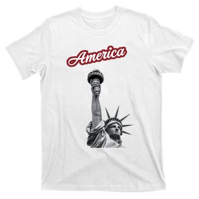 Statue Of Liberty Beer Holde T-Shirt