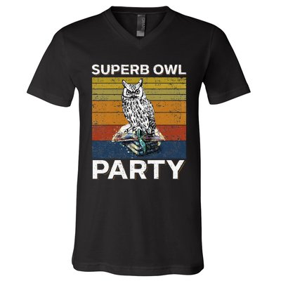 Superb Owl Party What We Do In The Shadows Owl Lover V-Neck T-Shirt