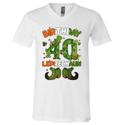 St Patricks 40 Birthday Leprechaun Lucky One Birthday 40th Birthday 40 Years Old V-Neck T-Shirt