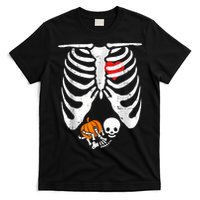 Skeleton Pregnancy Announcement Mom Halloween T-Shirt