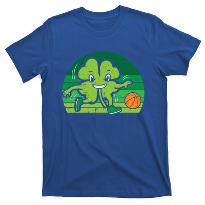 Shamrock Playing Basketball St Patricks Day Cute Gift T-Shirt