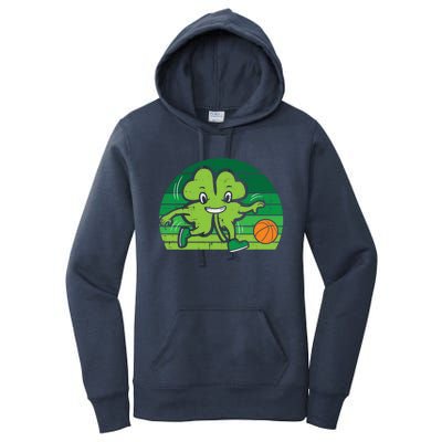 Shamrock Playing Basketball St Patricks Day Cute Gift Women's Pullover Hoodie