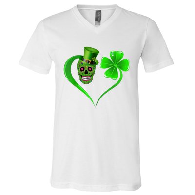 St Patricks Clover Skull Heart Funny St Patricks Day V-Neck T-Shirt