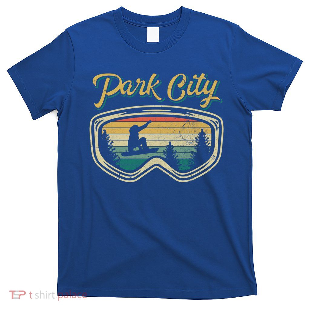 Snowboard Park City Utah Distressed Goggles Big Air Snow Gift T-Shirt
